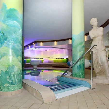 La Strada Hotel 4*