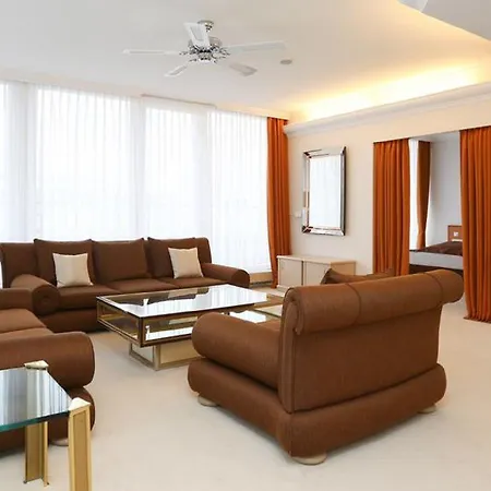 La Strada Hotel 4*