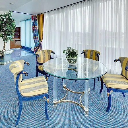 La Strada 4* Kassel