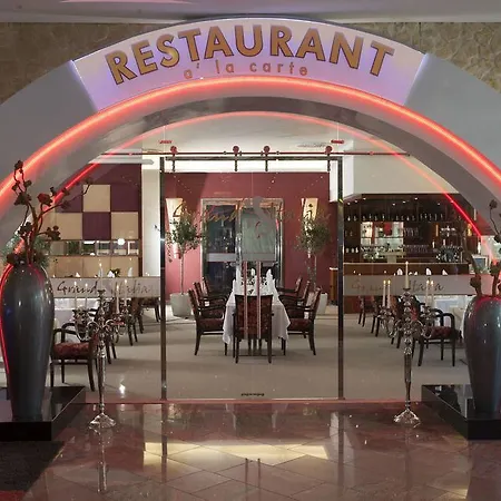 Hotel La Strada 4*